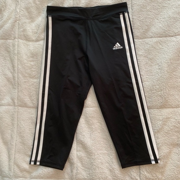 Girls Adidas Capris - Picture 1 of 7